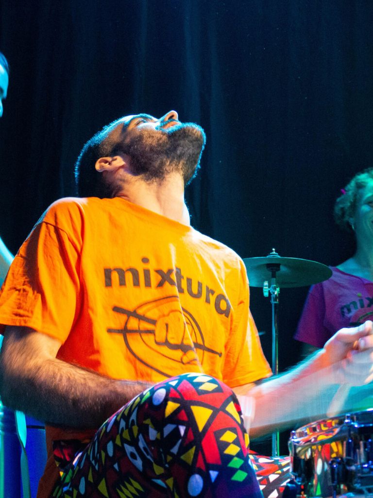 MIXTURA